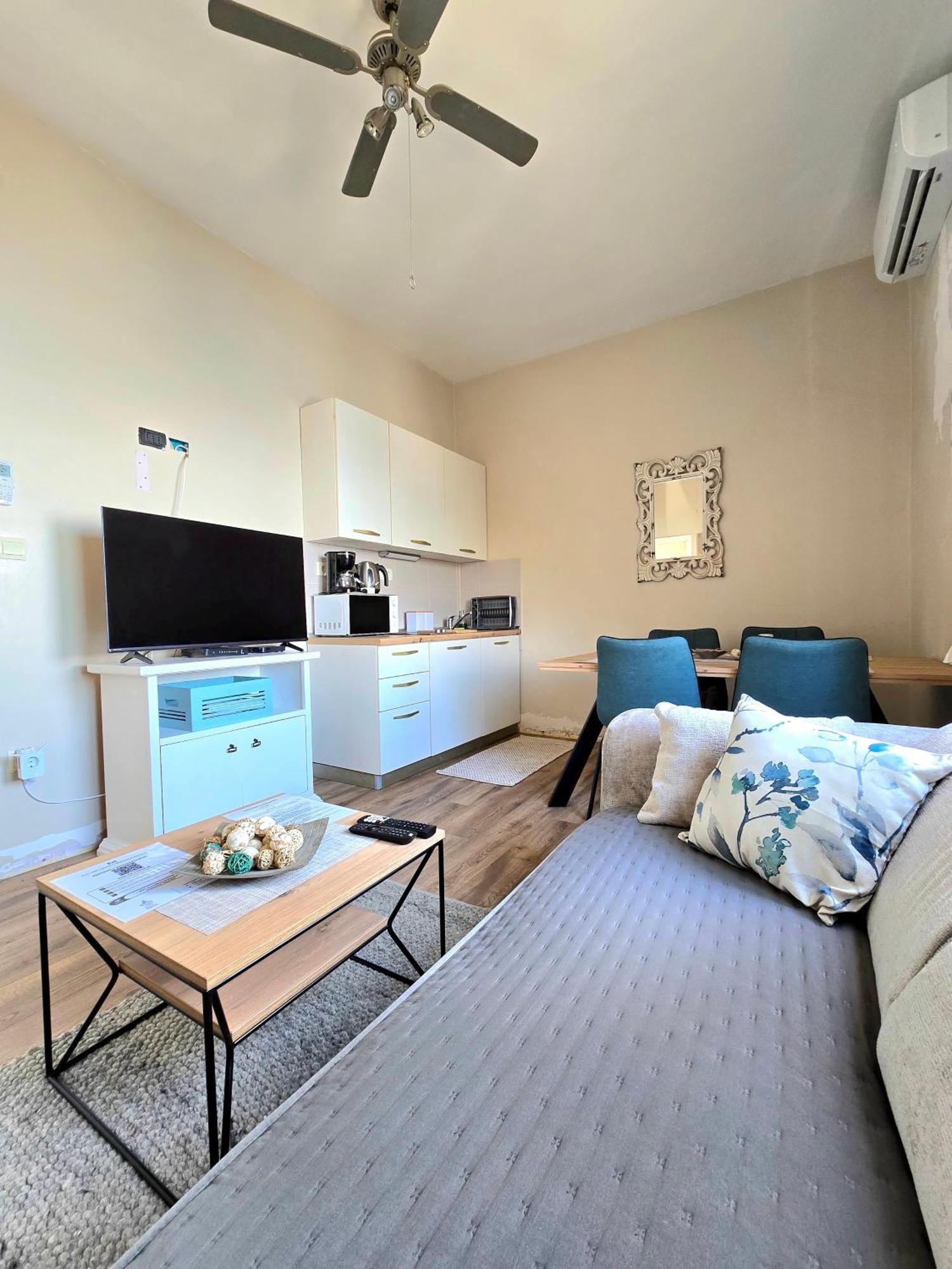 Apartments Suzy Сплит Экстерьер фото