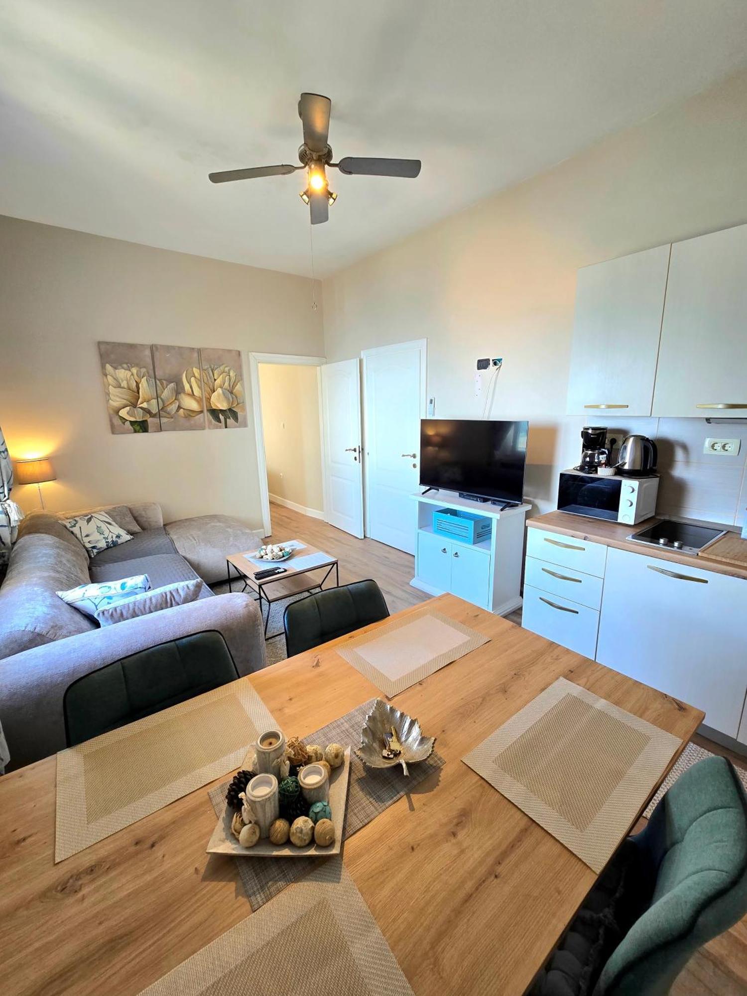 Apartments Suzy Сплит Экстерьер фото