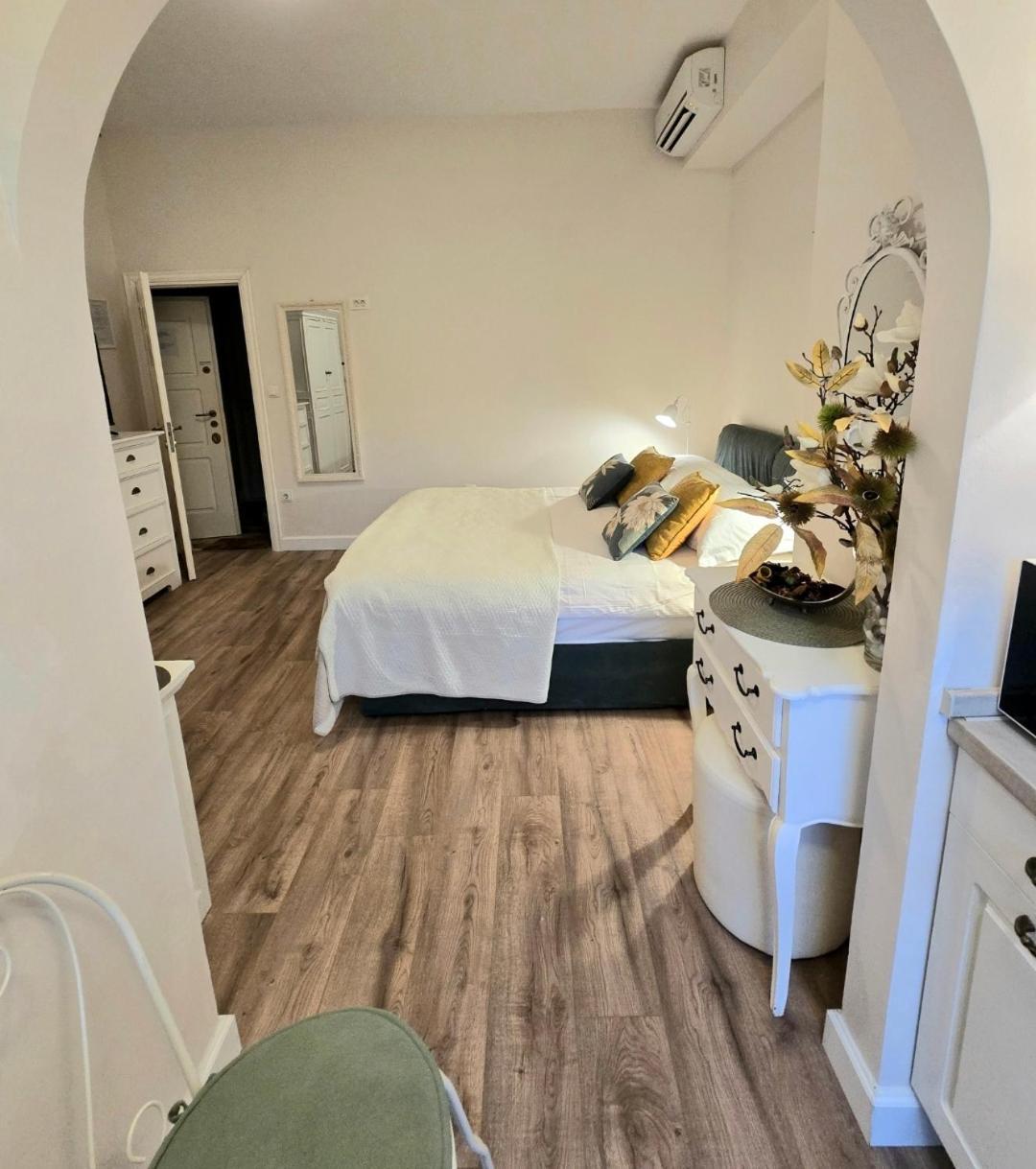 Apartments Suzy Сплит Экстерьер фото