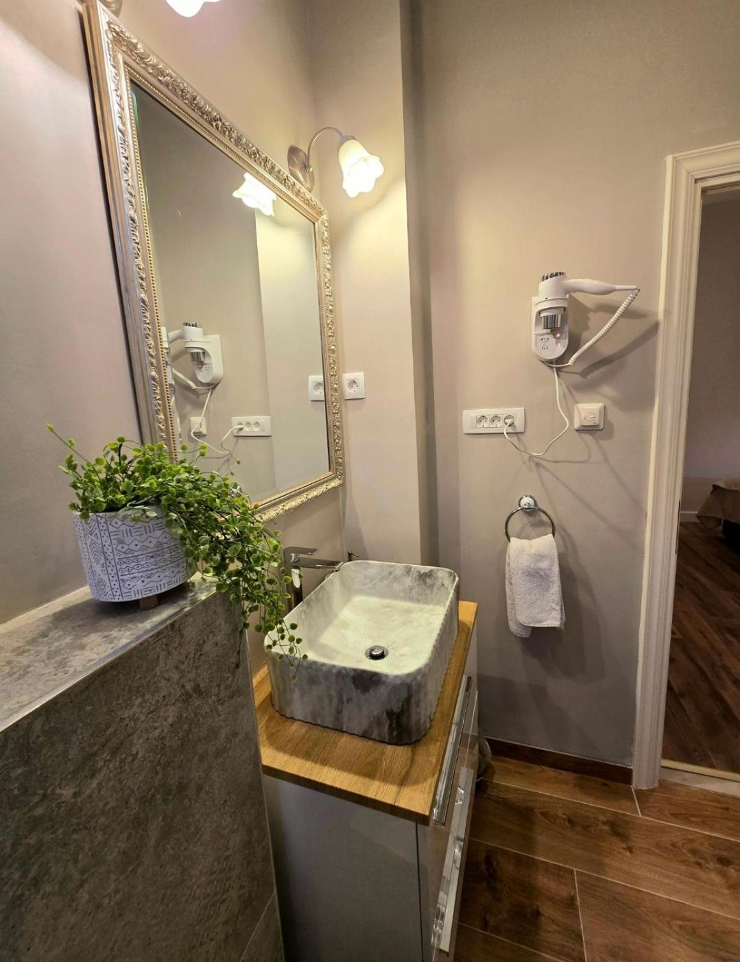 Apartments Suzy Сплит Экстерьер фото