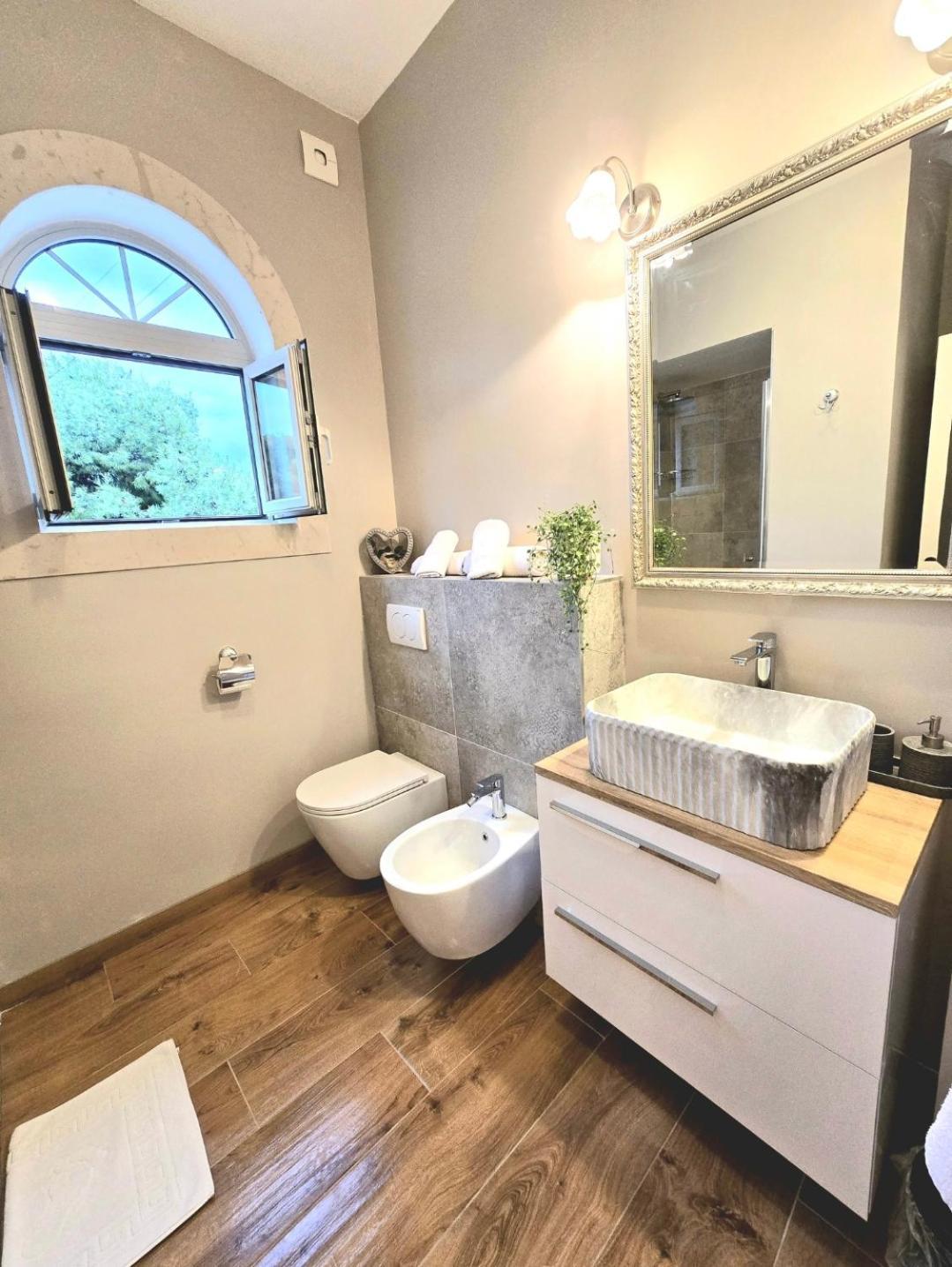 Apartments Suzy Сплит Экстерьер фото