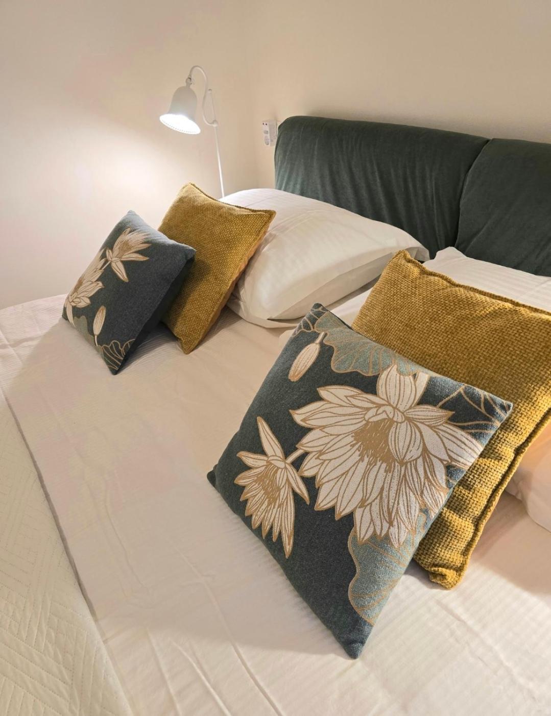 Apartments Suzy Сплит Экстерьер фото
