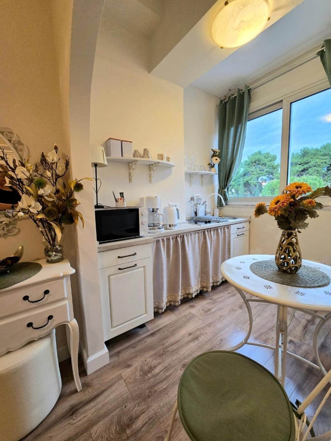 Apartments Suzy Сплит Экстерьер фото