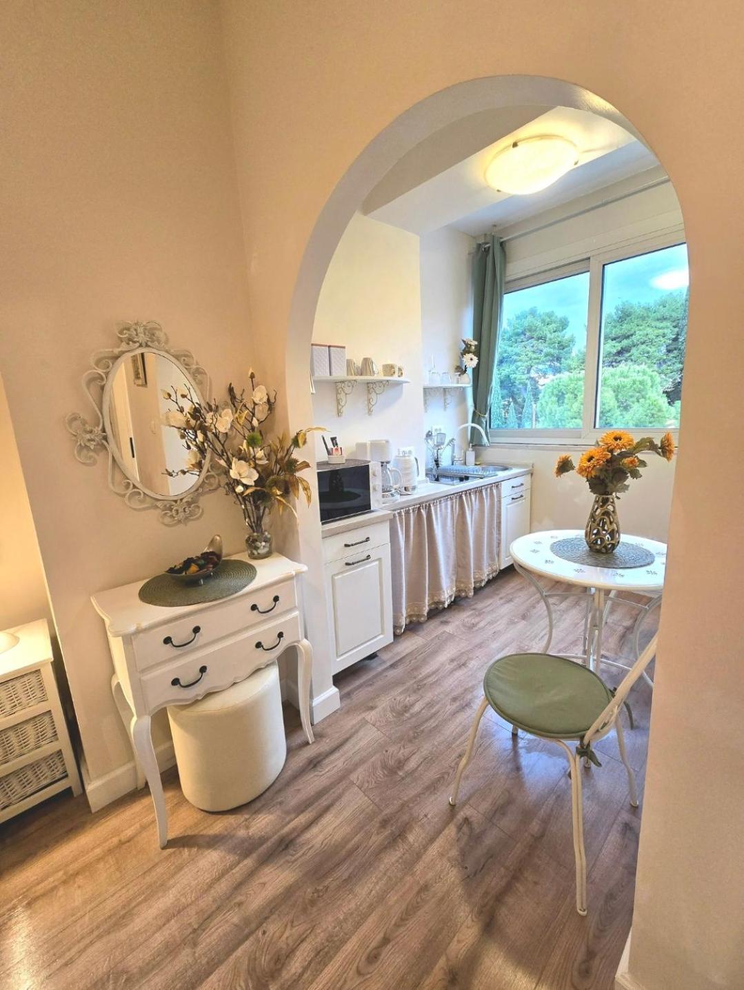 Apartments Suzy Сплит Экстерьер фото